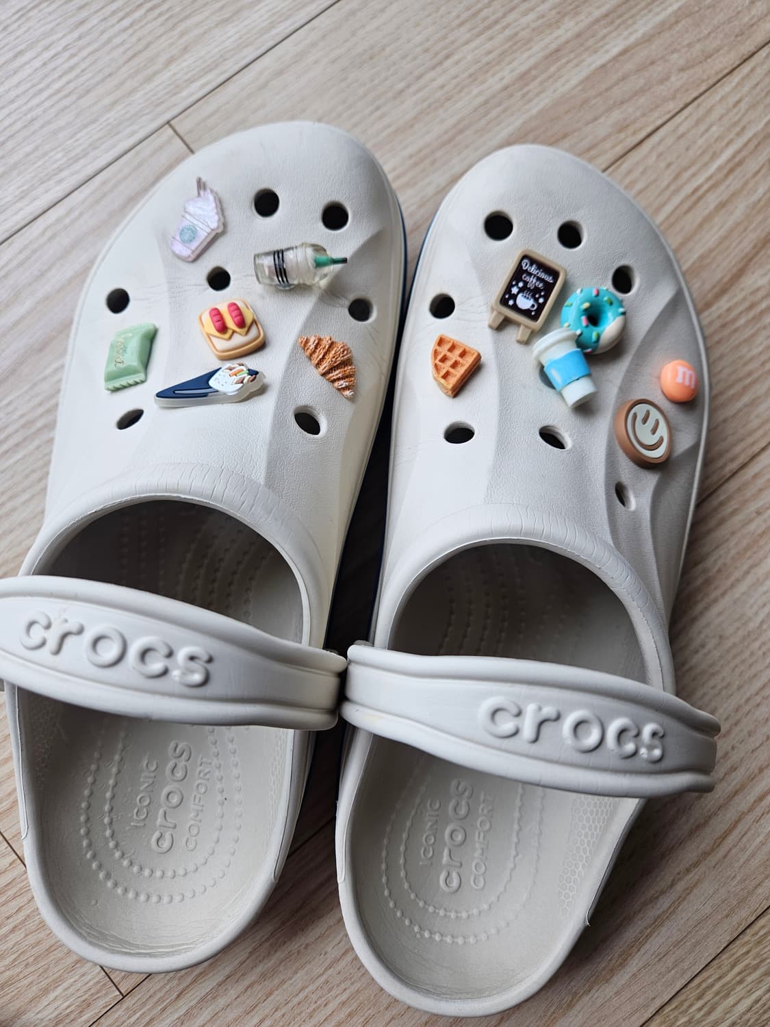 크록스바야밴드 M10W12(280)
베이지 상품이미지2