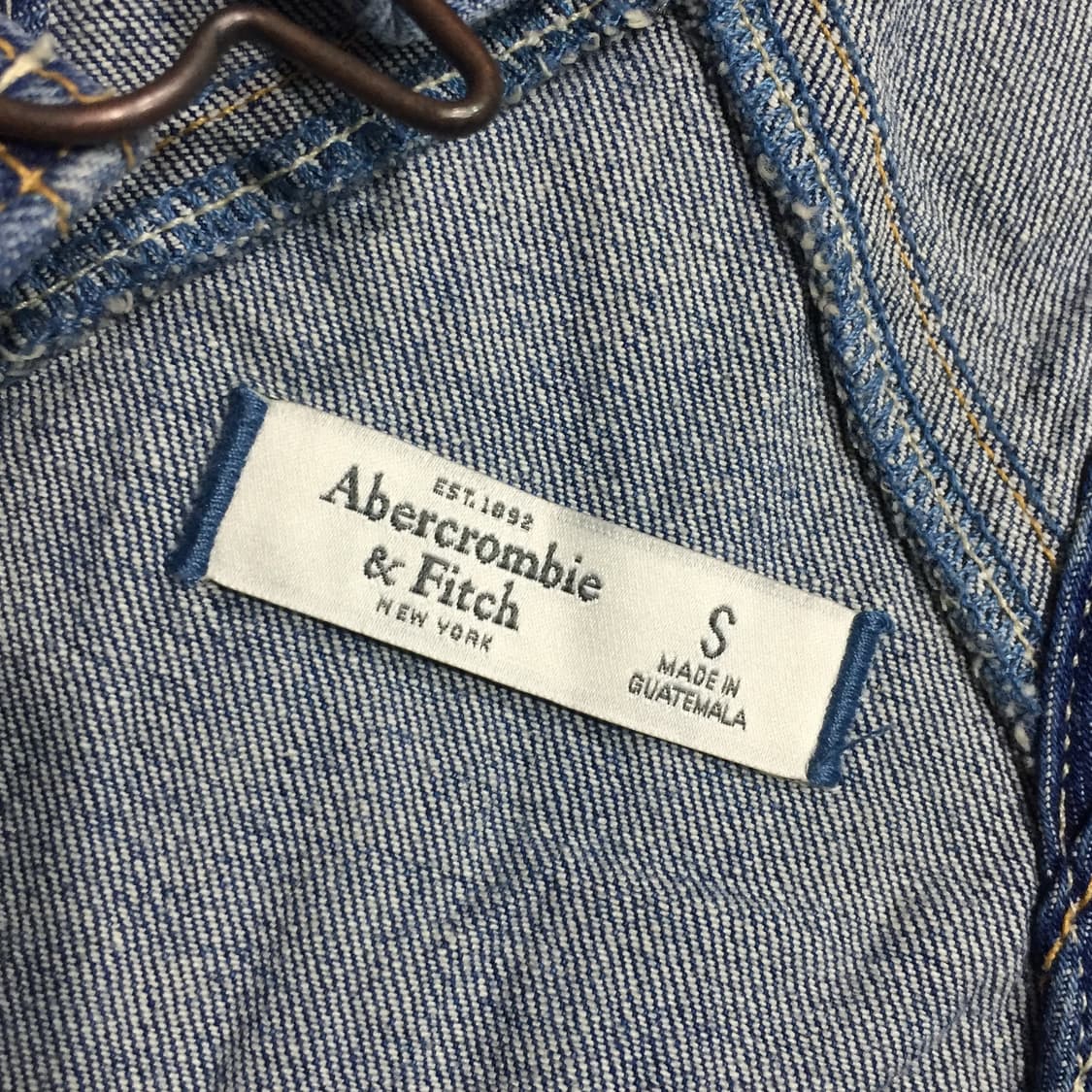 Abercrombie 오버롤 데님 워싱 멜빵 반바지 상품이미지4