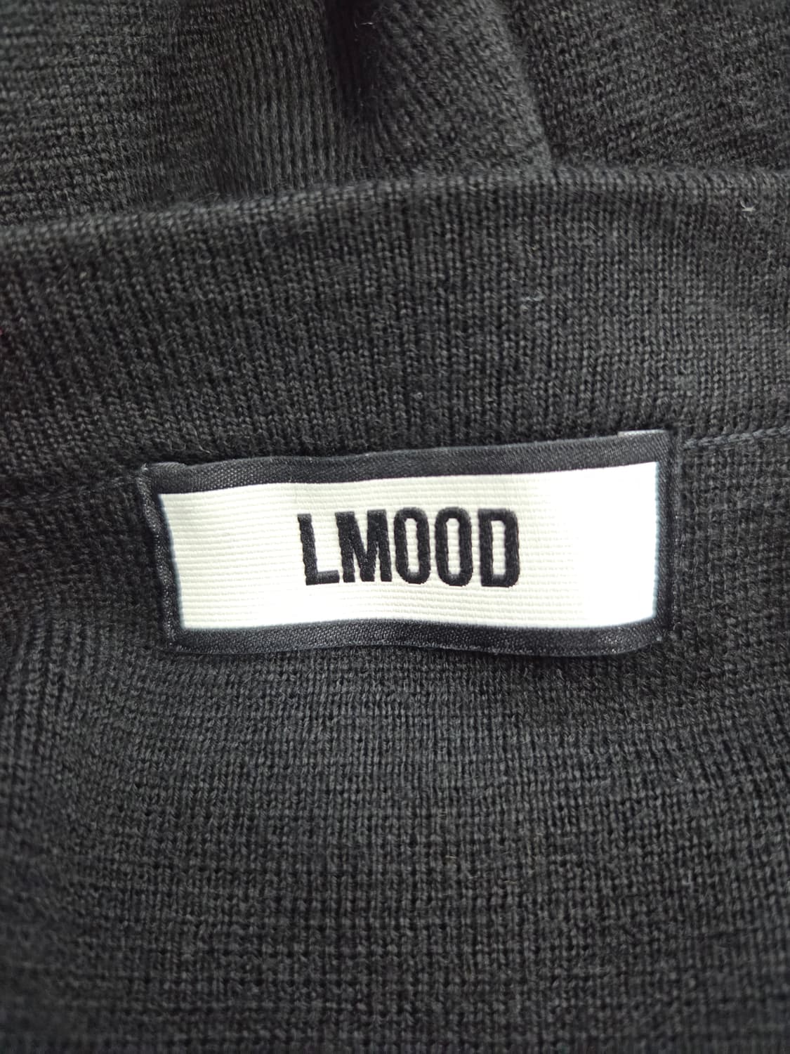 LMOOD 엘무드 울 혼방 브이넥 가디건 블랙 상품이미지6