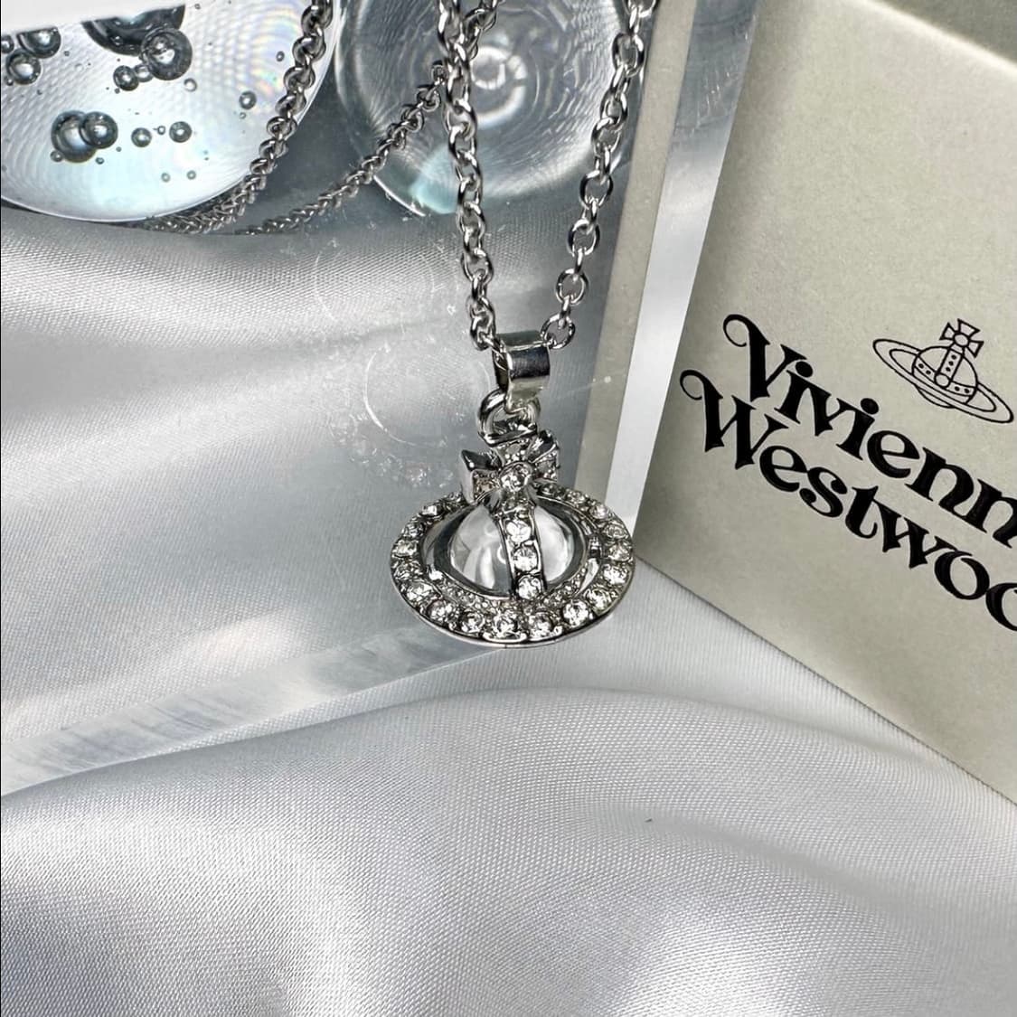 비비안웨스트우드 화이트 크리스탈 3d orb 팬던트 체인 목걸이(새상품) 상품이미지3