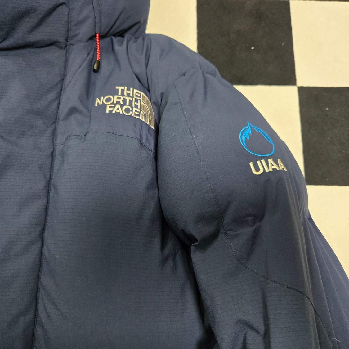 L 노스페이스 히말라야 UIAA 한정판 구스다운 자켓 네이비 상품이미지2