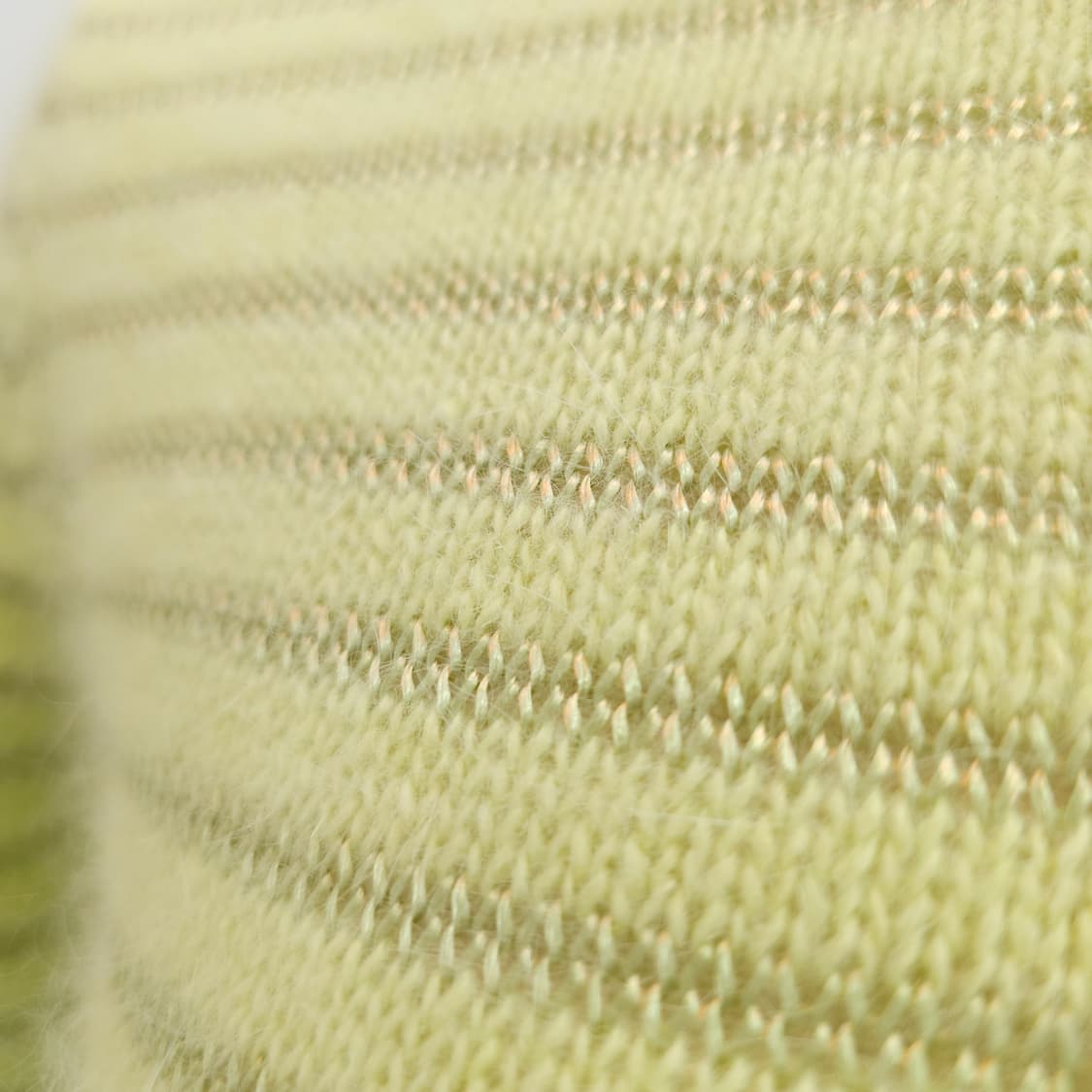 파스텔 라임 앙고라 스트라이프 반팔 터틀넥 니트 상품이미지9