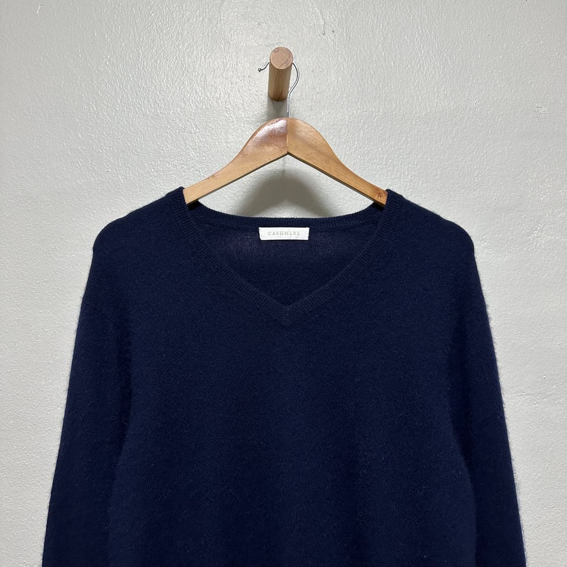 유니클로 캐시미어 브이넥 니트 상품이미지2