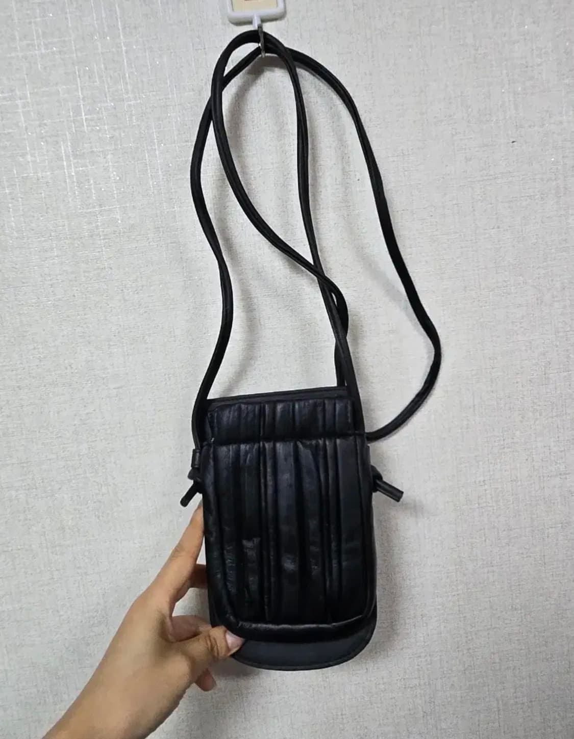 롬앤 블랙 미니백 핸드폰백 가방 가죽 퀄팅백 상품이미지2