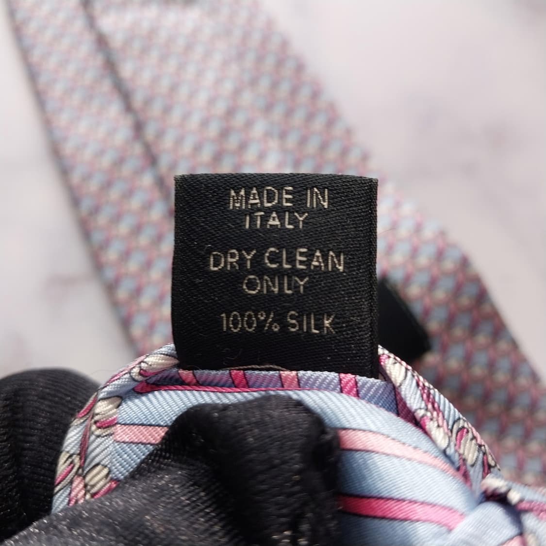 던힐 실크 마술사모자 패턴 넥타이 9.1cm A+등급 K1253
 상품이미지10