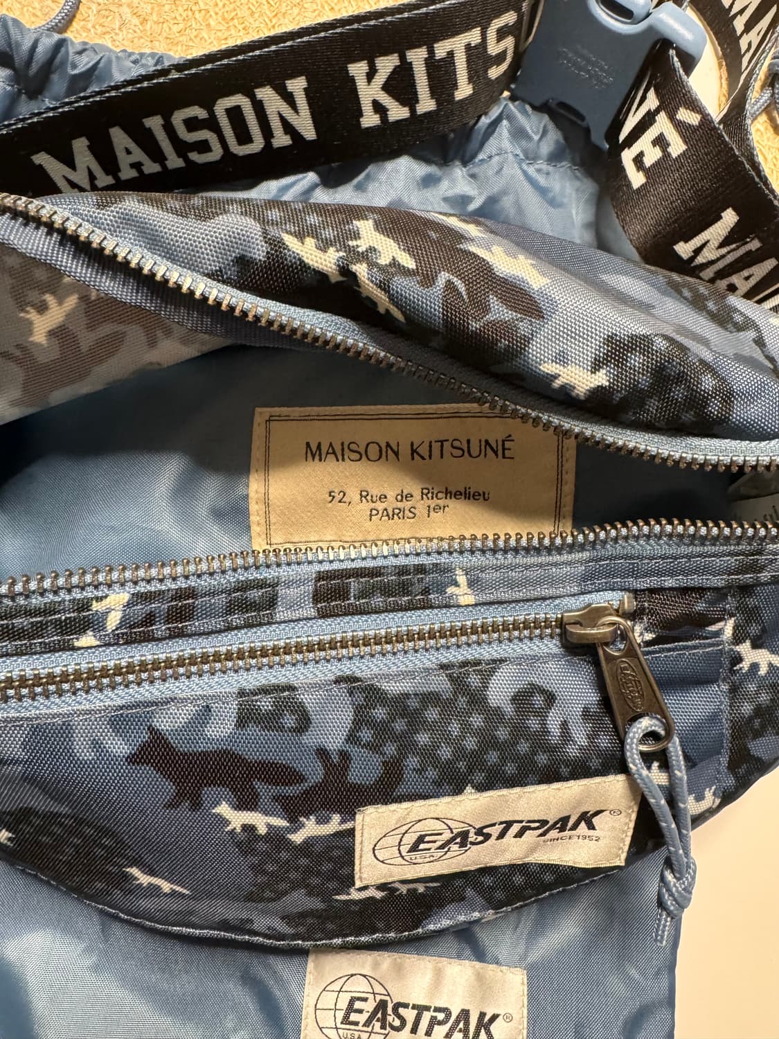 메종키츠네 X 이스트팩 힙색 상품이미지2