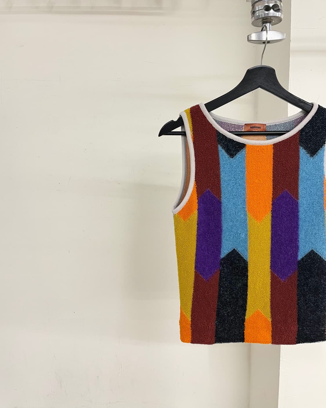 미쏘니 멀티컬러 스트립 니트 베스트 상품이미지3