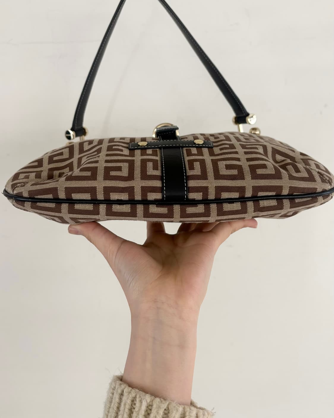 지방시 4G 모노그램 캔버스 숄더백 상품이미지6