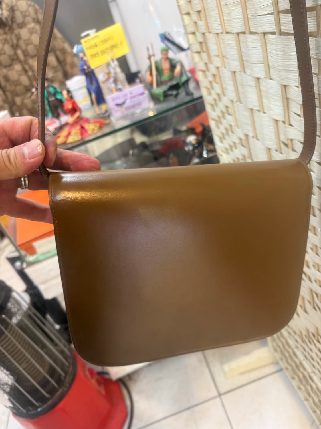 정품 셀린느 클래식박스 크로스백 팝니다 상품이미지3