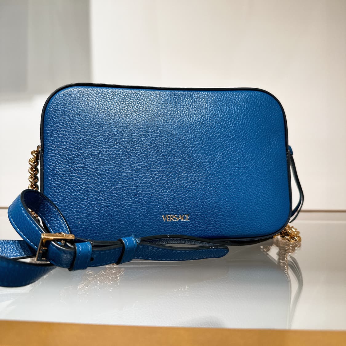 베르사체 여성 비르투스 네이비 크로스백 숄더백 80%  상품이미지3
