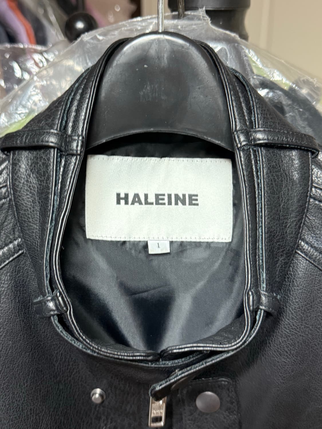 알렌느 - 벨티드 3D 레더 바이커 자켓 (블랙/1) 상품이미지3