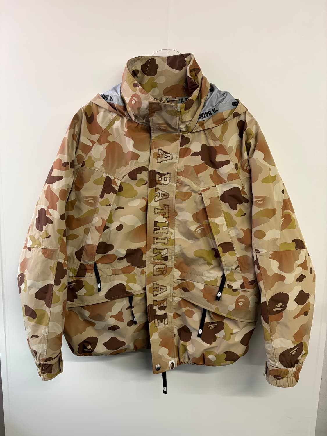 베이프 그라데이션 카모 투인원 스노우보드 자켓 상품이미지1