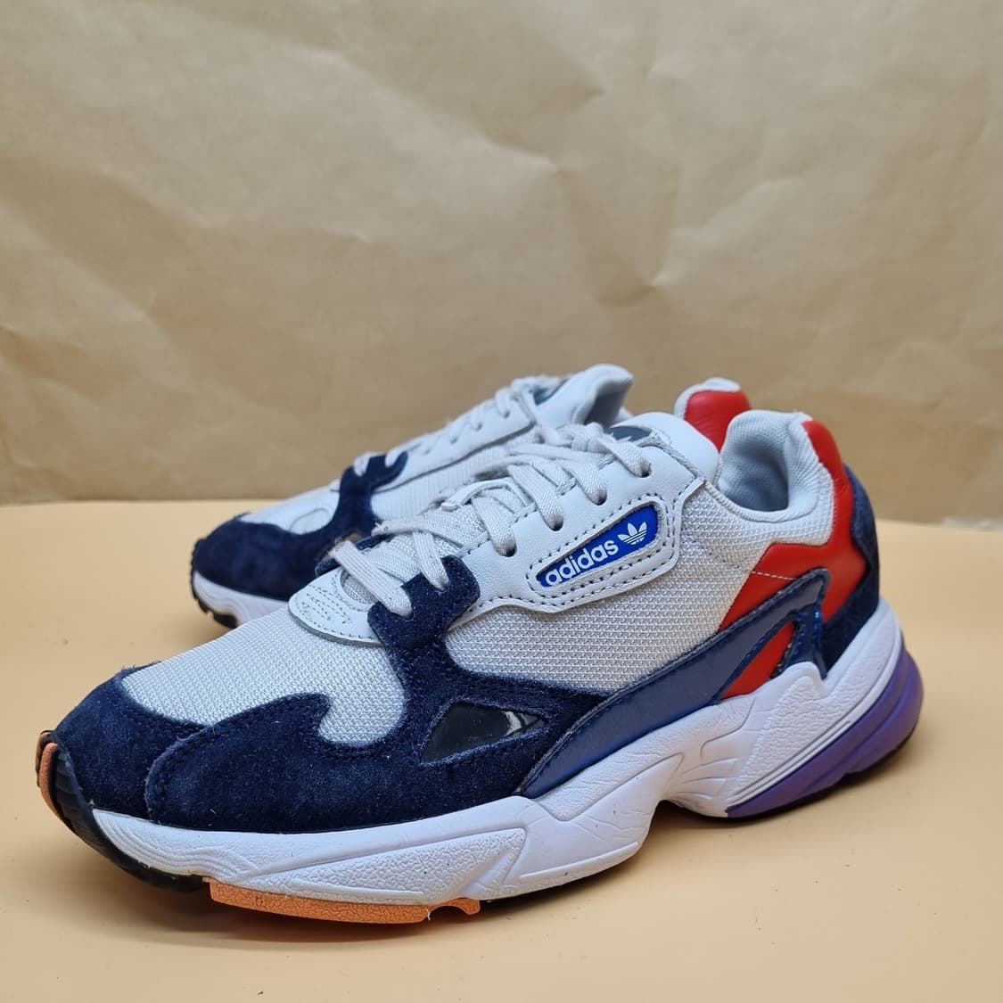 아디다스 팔콘 크리스탈 여성운동화230. 상품이미지1