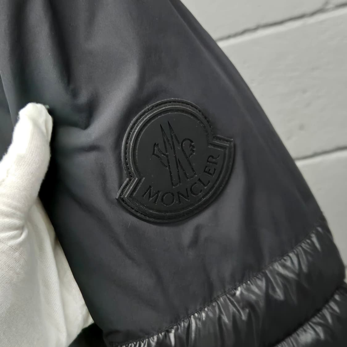 몽클레어 OLARGUES 삼선 빅로고 경량패딩 4사이즈 상품이미지3