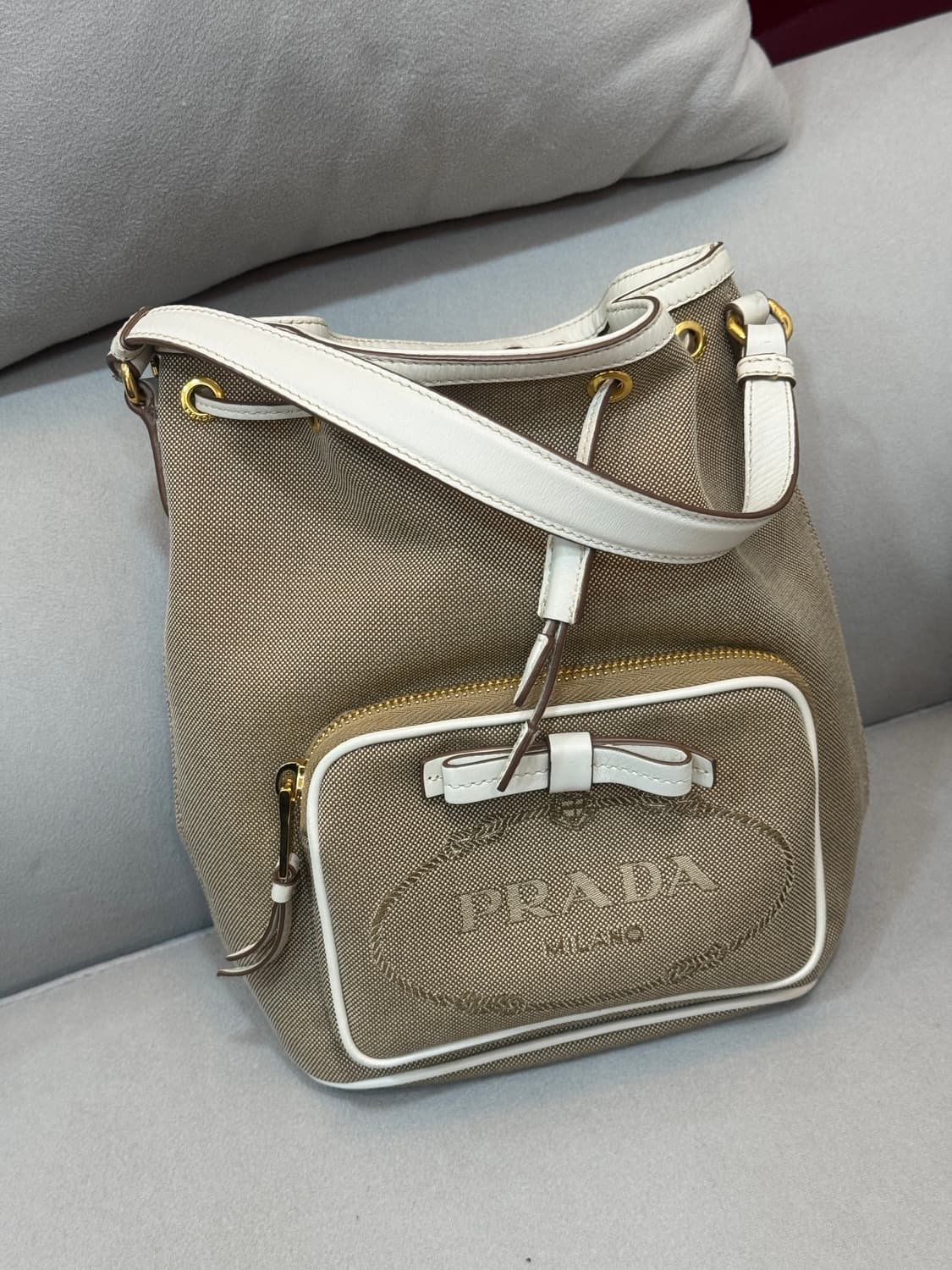 프라다 자카드 버킷백 상품이미지2