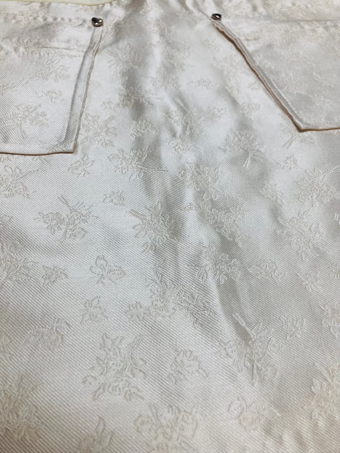 민지에나 크림 자갸드 사틴 오리엔탈플로럴 미니스커트 상품이미지5