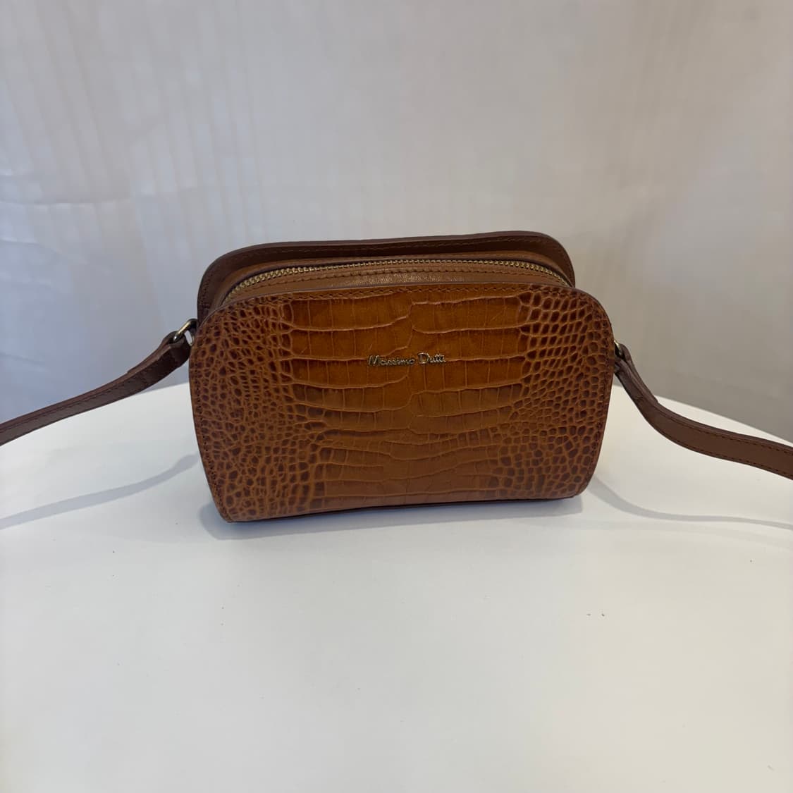 정품 마시모두띠 레더 크로스백     상품이미지2