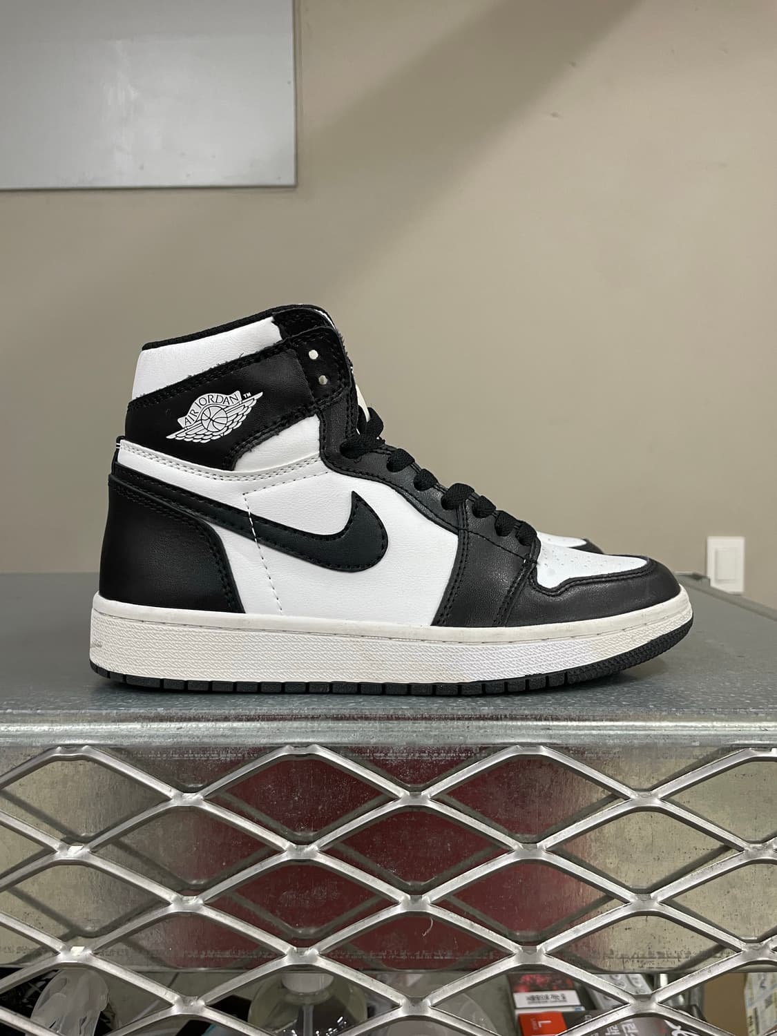 나이키 조던 1 하이 85 블랙 화이트 240 상품이미지4