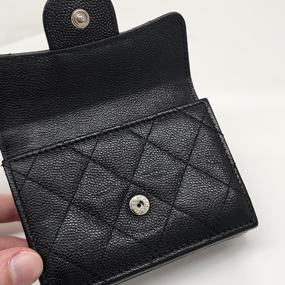 샤넬 AP0230 클래식 캐비어 3단지갑 은장 블랙 #25 상품이미지3