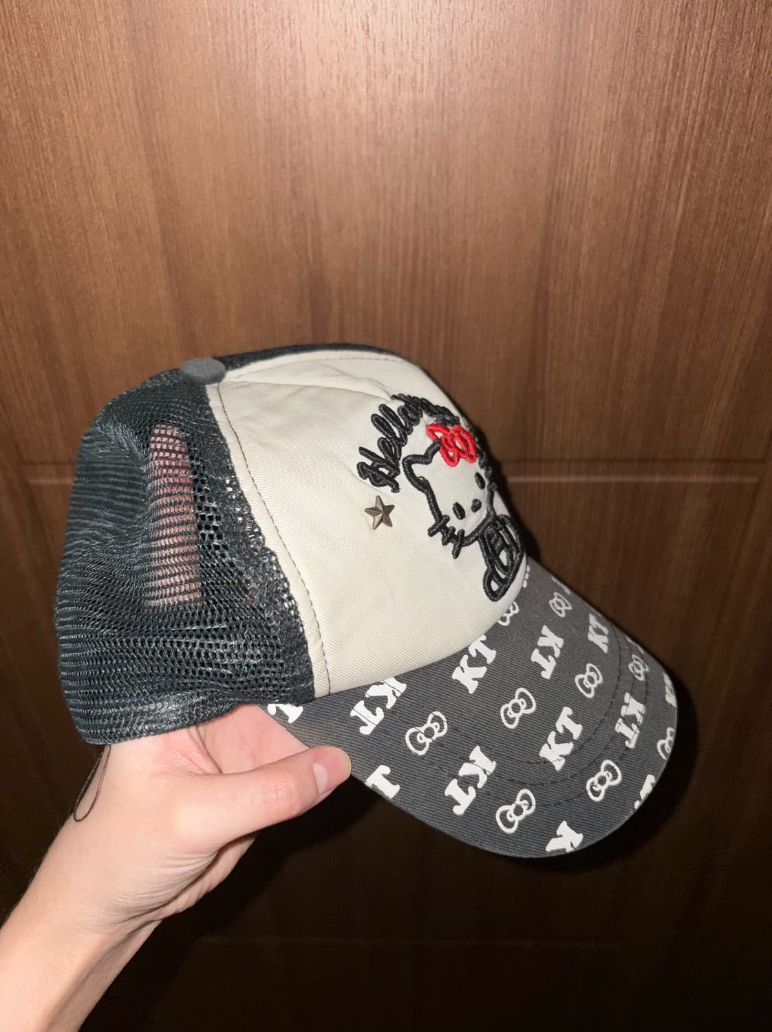 헬로키티 메쉬 트러커캡 상품이미지1