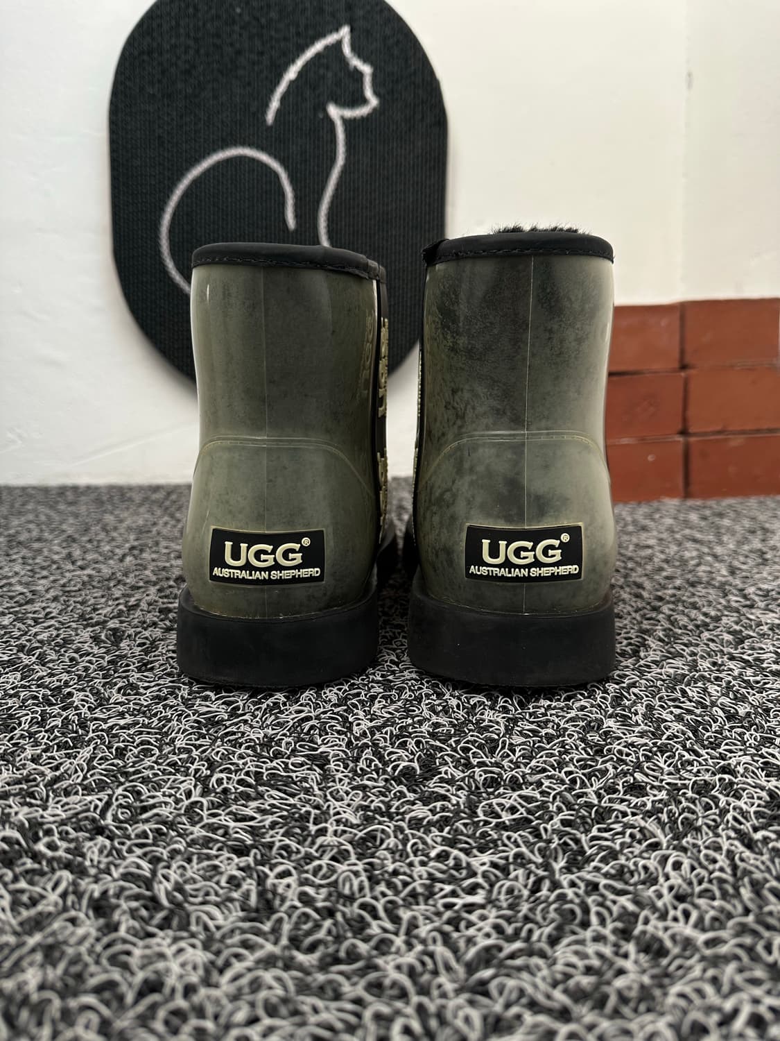 UGG 어그 클리어 방수 부츠 블랙 EU38 / 240 상품이미지4