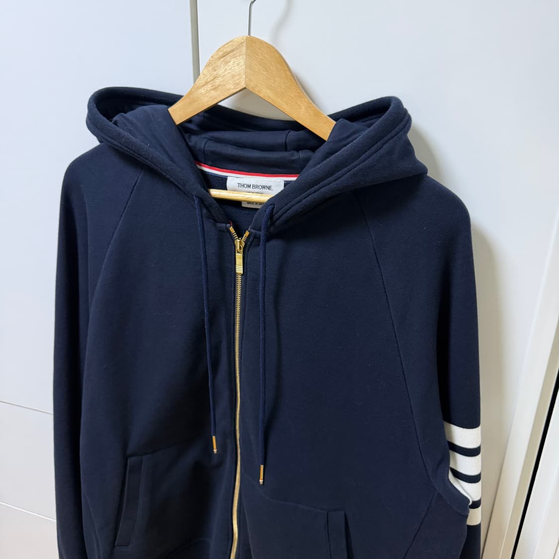 A / 7 (110-115) 톰브라운 사선완장 후드집업 네이비 상품이미지2