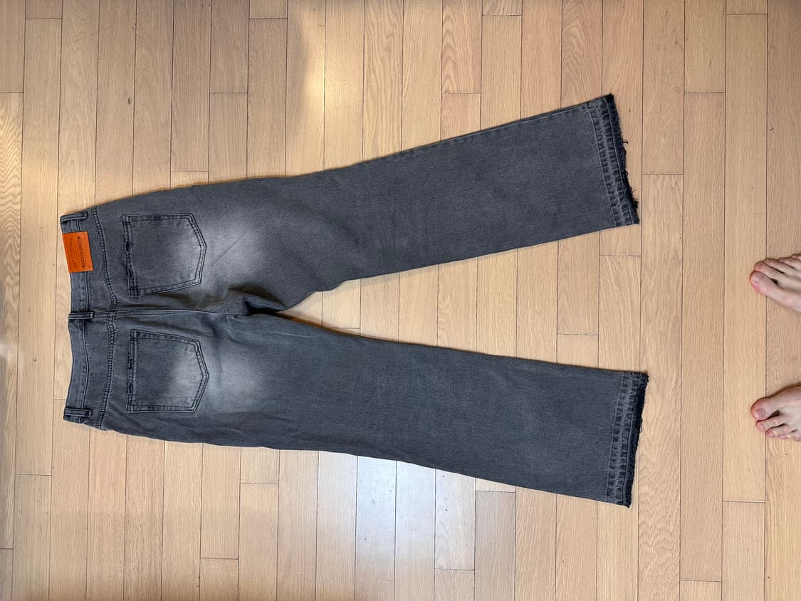 맨인정글 로우 엣지 부츠컷 데님 팬츠 - 워시드 블랙 L사이즈 상품이미지4