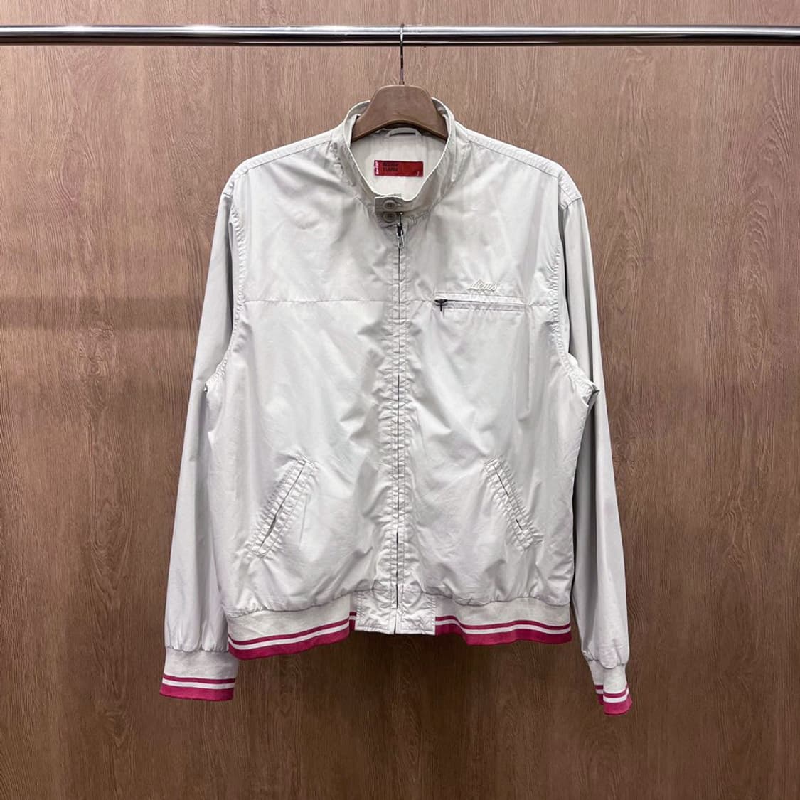 리바이스 나일론 자켓 싱글 체스트 포켓 디테일 레귤러핏 베이지 상품이미지2