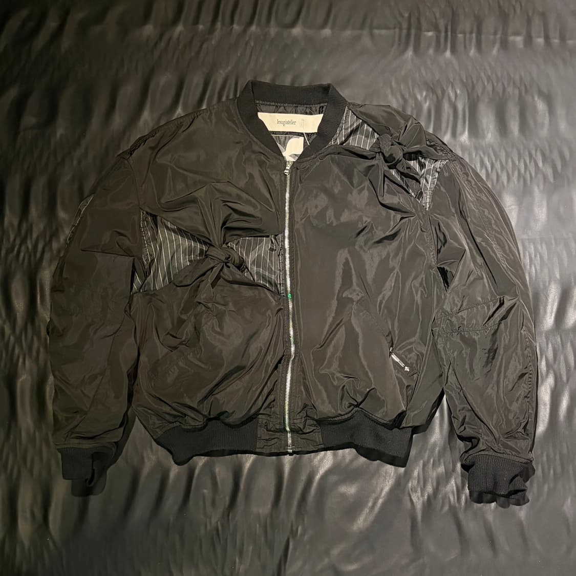 르수기아뜰리에 리본 매듭 크롭 봄버 점퍼 상품이미지1