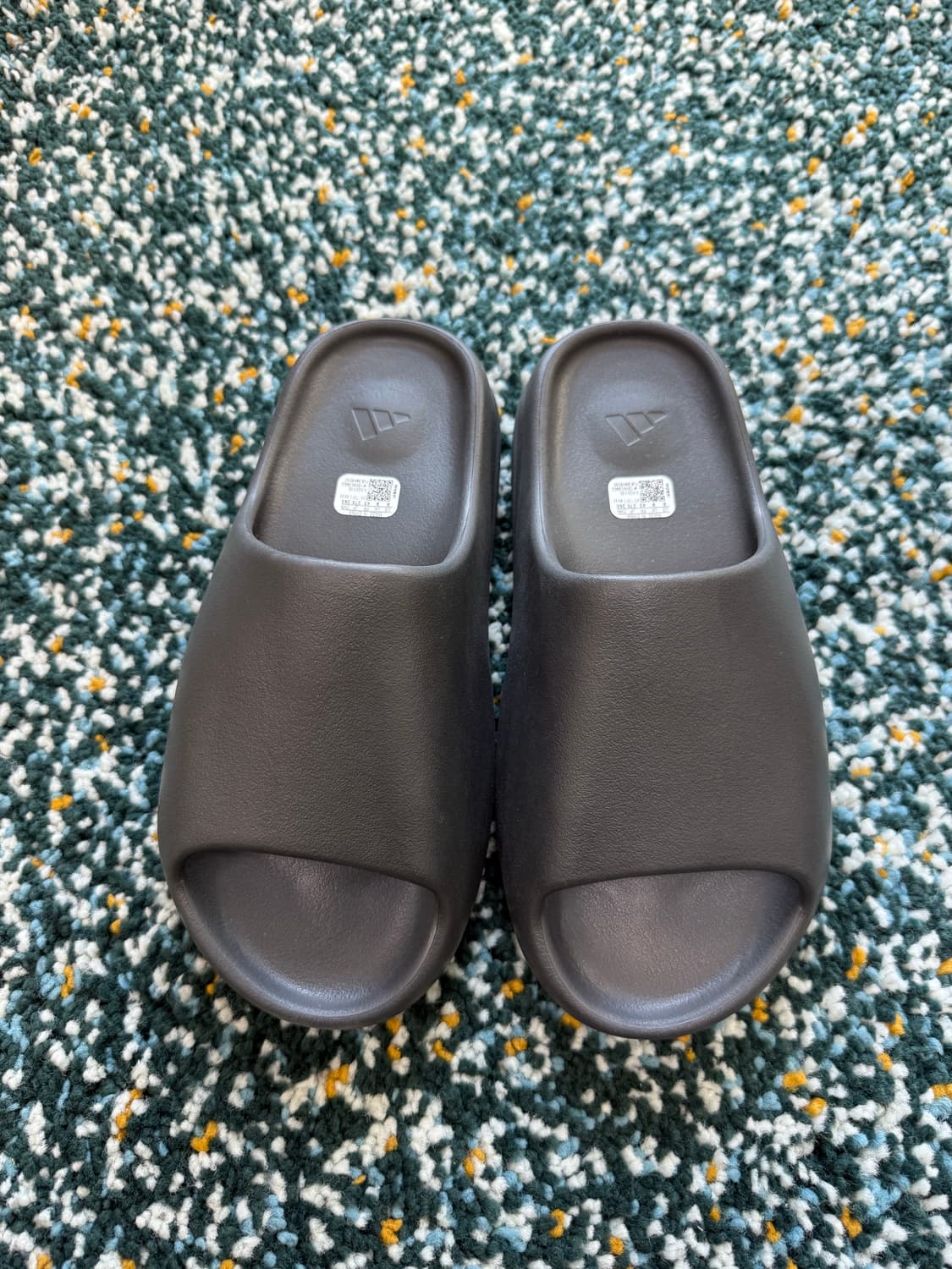 아디다스 이지 슬라이드 오닉스 상품이미지2