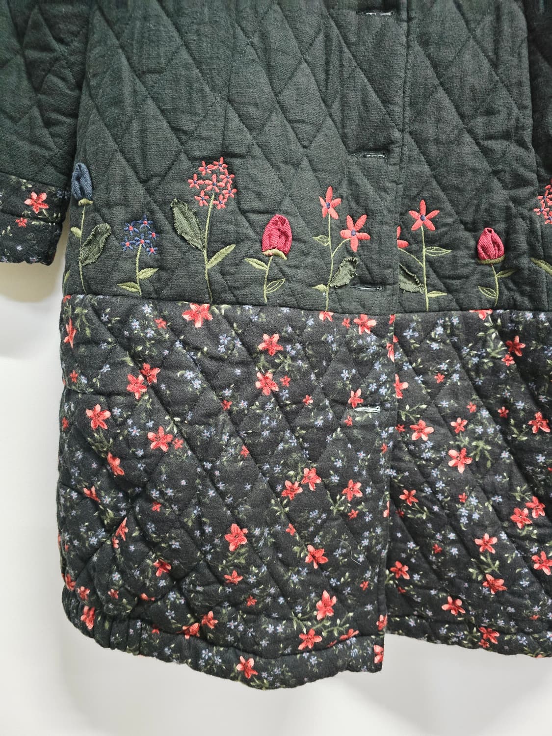 라비찌 퀼팅 후드 롱 코트 꽃무늬 블랙 상품이미지3