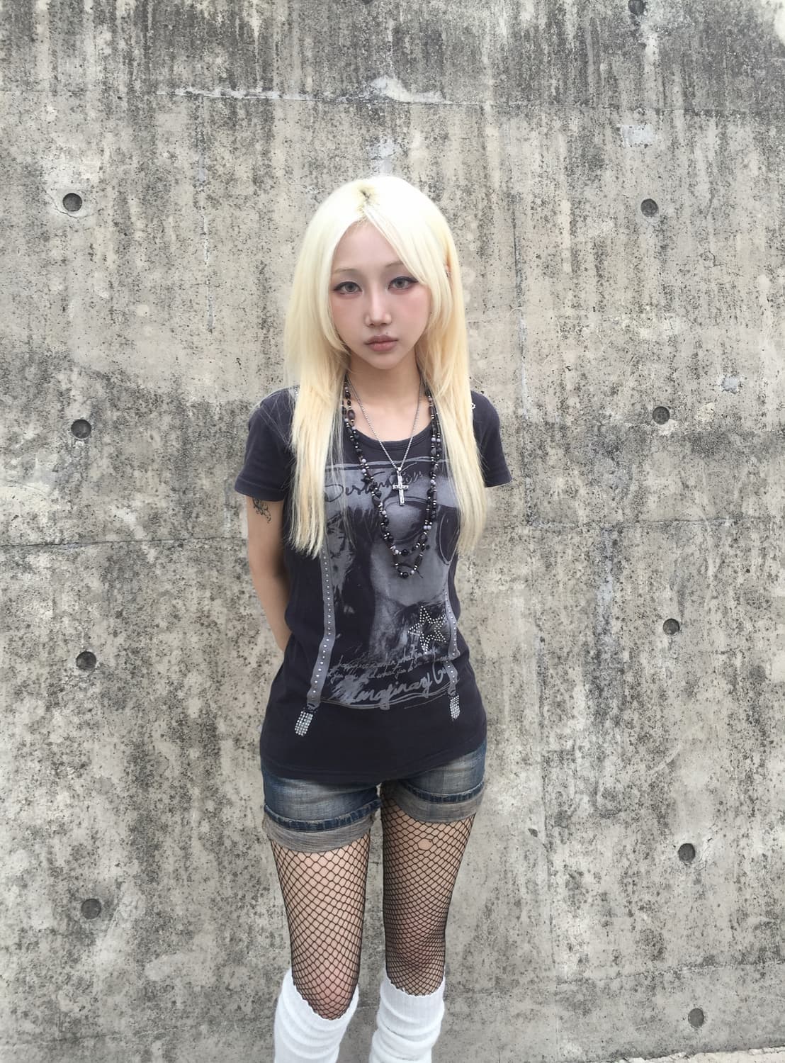 Stud detail punk mood slim top 상품이미지1