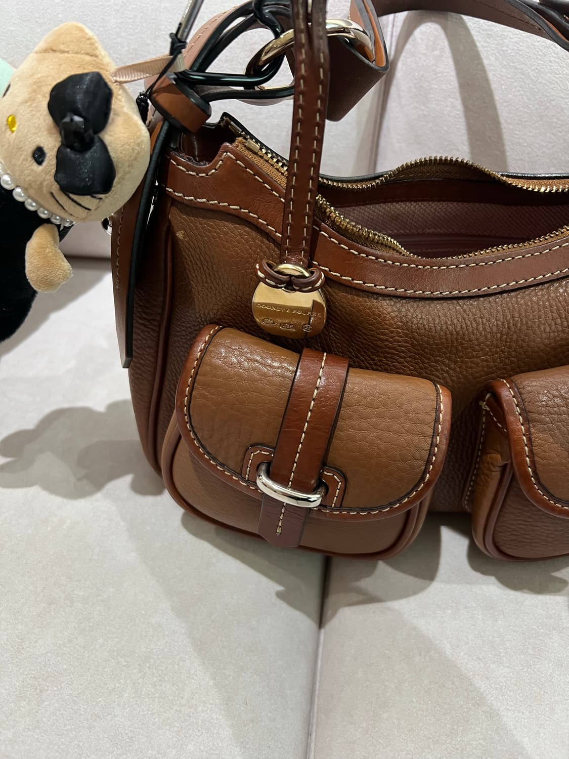 정품 투포켓 가죽숄더백 y2k 카멜브라운 코치 셀린 느낌 키링포함 상품이미지3