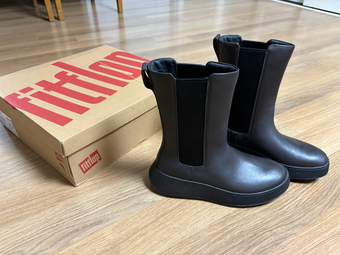 핏플랍 첼시부츠 새상품 상품이미지1