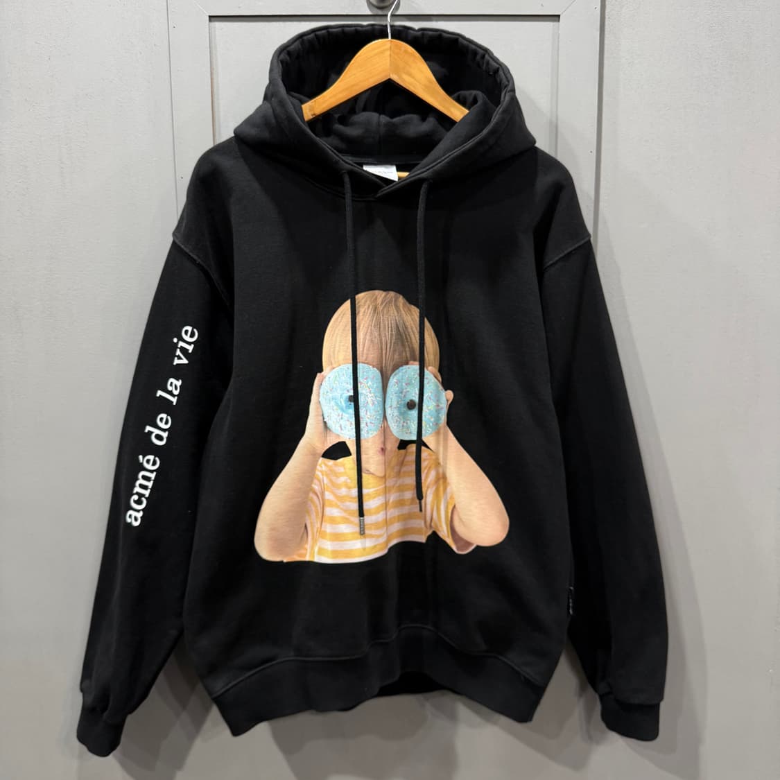 1 아크메드라비 도넛 후드 티셔츠 상품이미지1