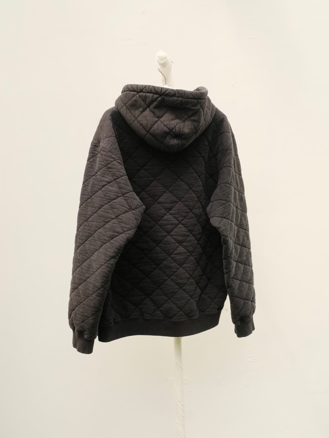 슈프림 18FW 퀄티드 후드티 XL 상품이미지2