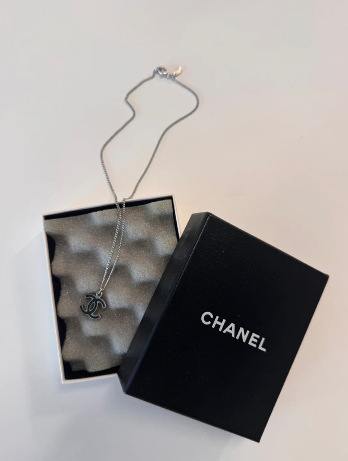 샤넬 CC 목걸이 블랙실버 상품이미지1