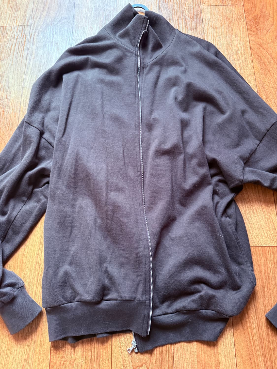 오라리 슈퍼 하이게이지 스웻 집 블루종 25AW 다크 브라운 4 상품이미지1