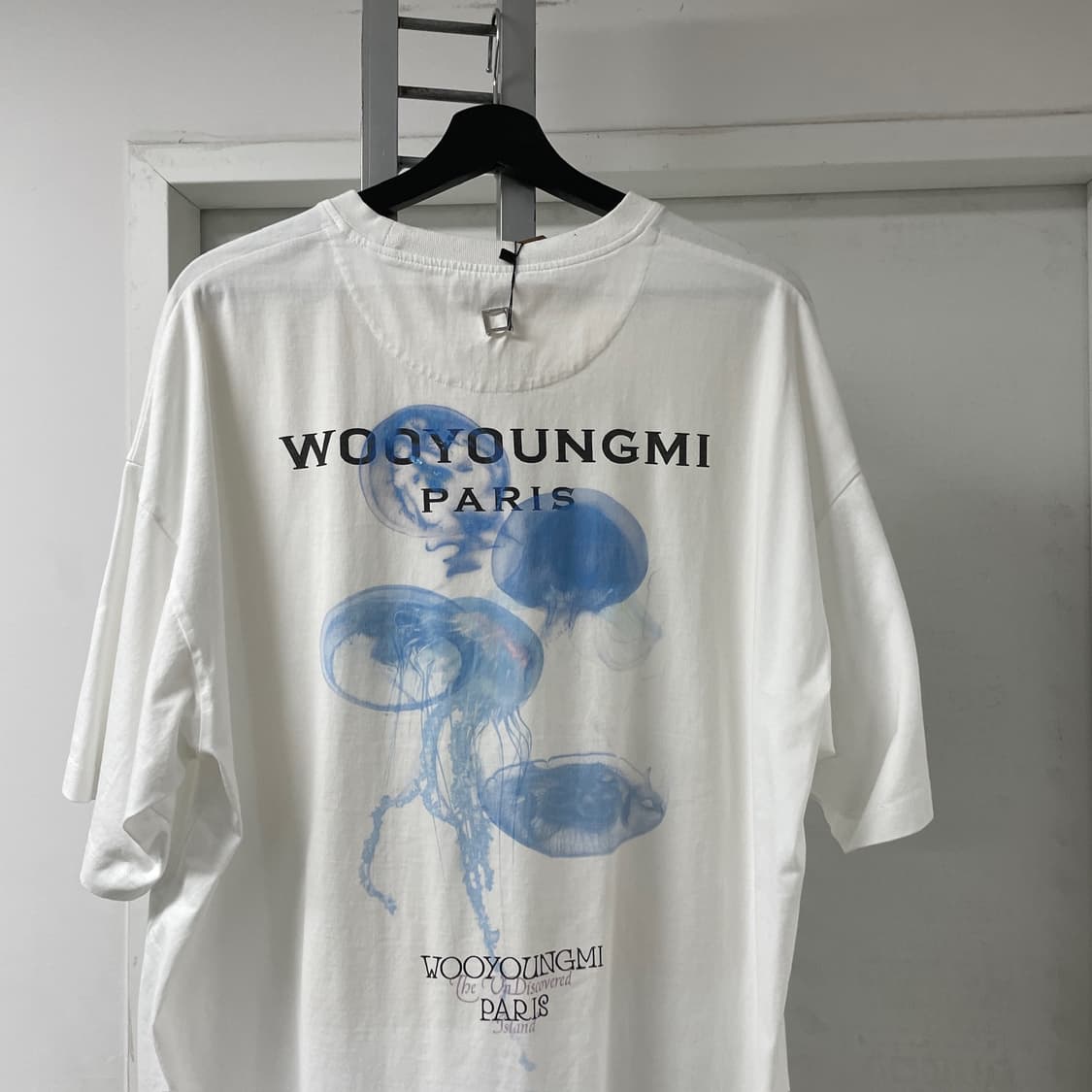 우영미 백로고 반팔 티셔츠 화이트 50 상품이미지2