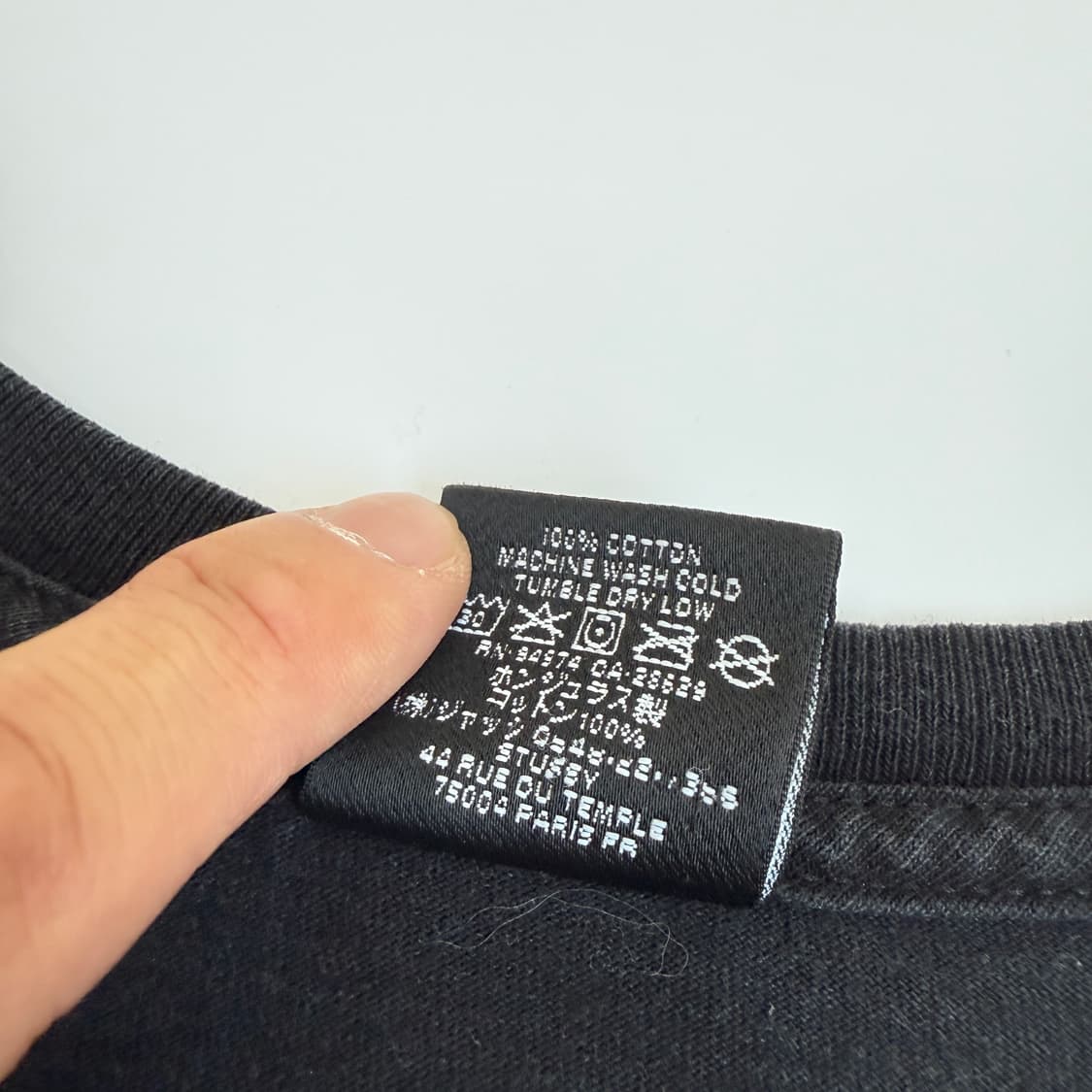 Stussy  스투시 모던에이지 백프린트 블랙 반팔티셔츠  상품이미지5