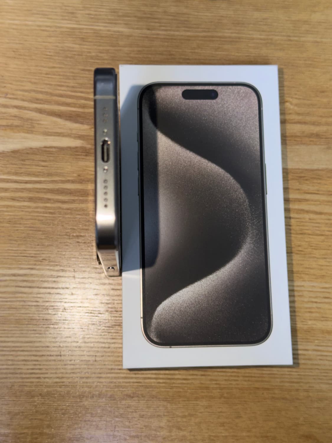 아이폰15 Pro 내추럴 티타늄 128g 상품이미지6