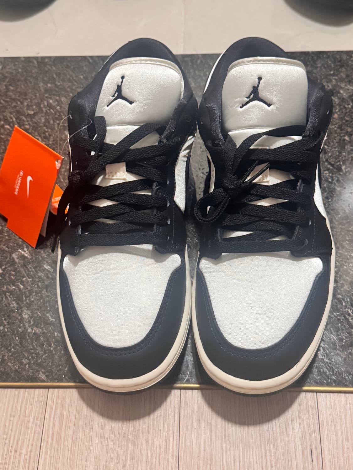 (W) 조던 1 로우 SE 세일 블랙 w270 상품이미지5