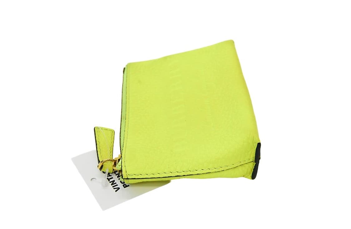 버버리 네온 옐로우 파우치(정품) 상품이미지4
