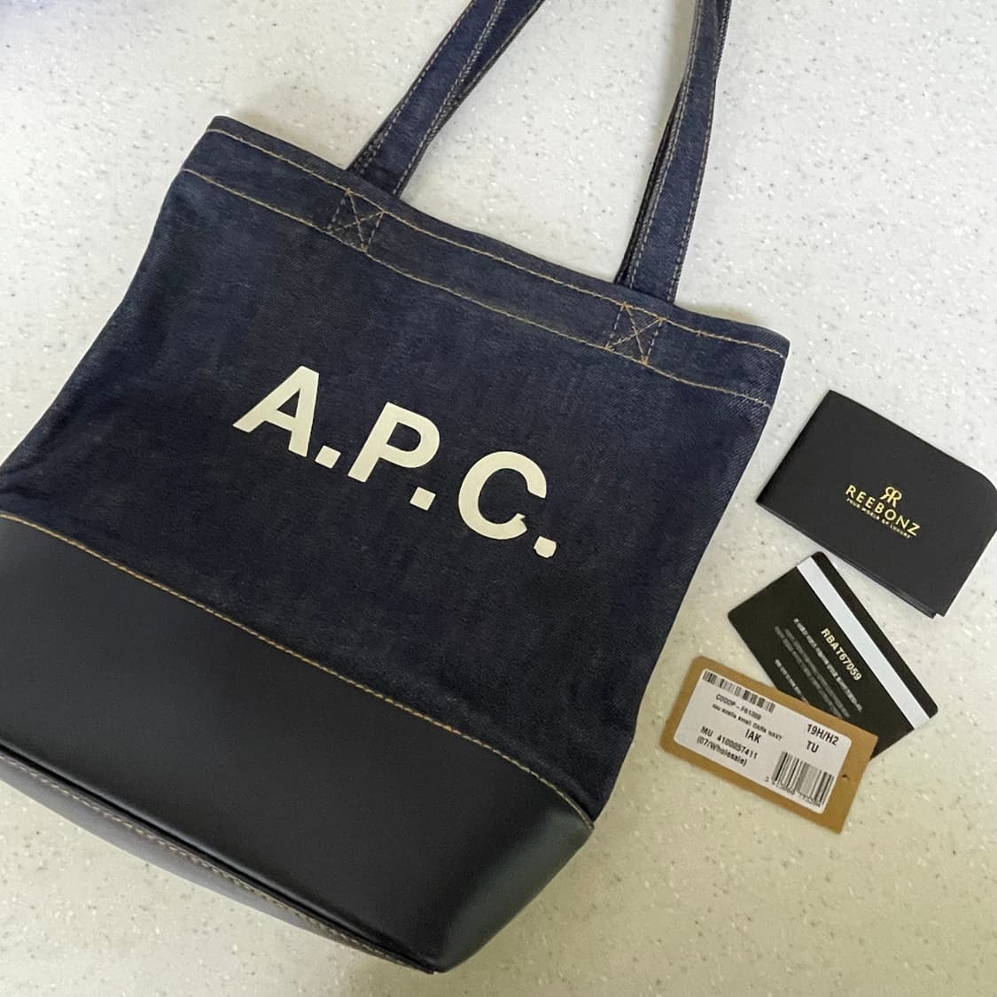 아페쎄 악셀 스몰 토트백 네이비 상품이미지1