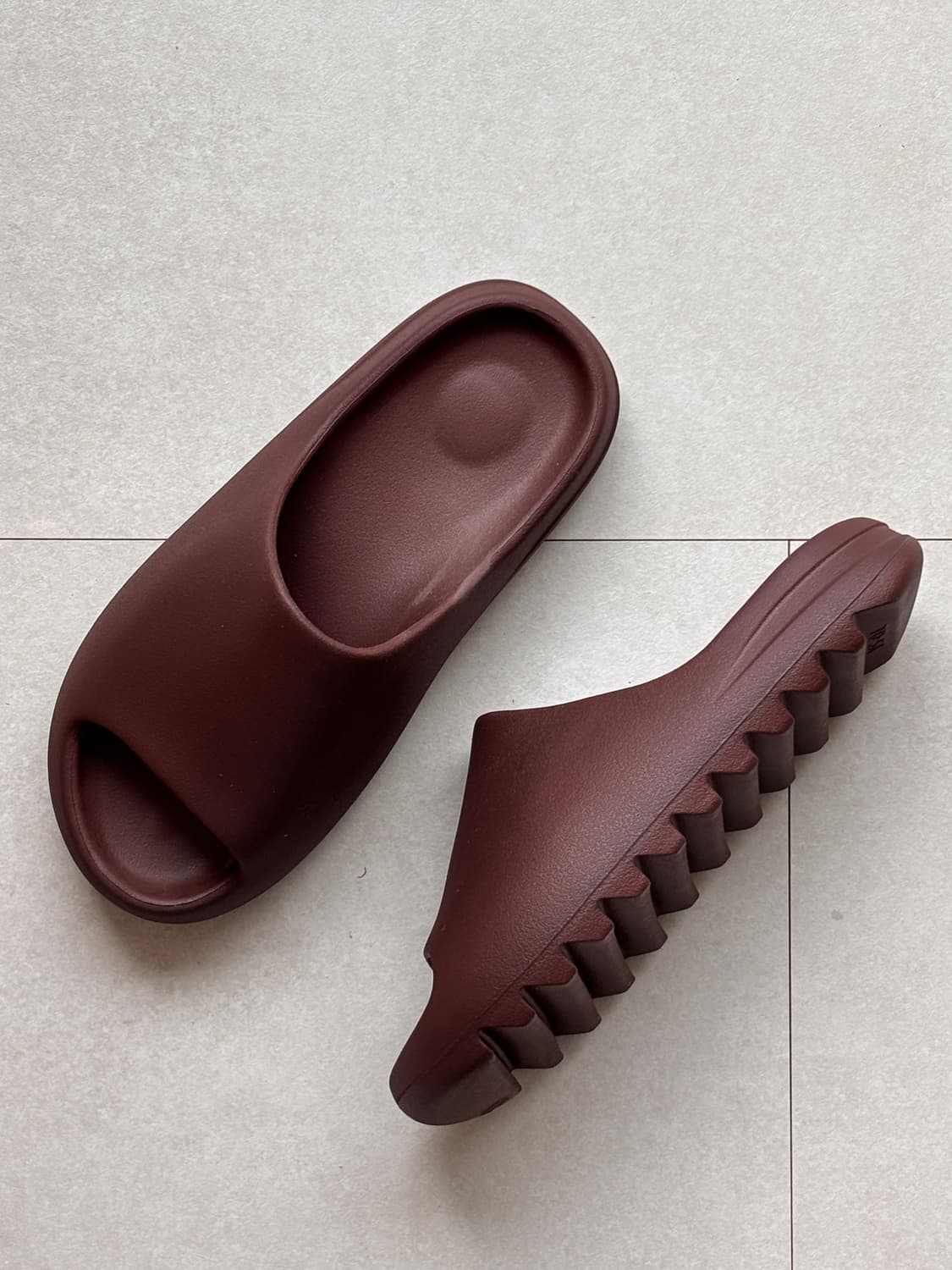 Yeezy YS-01 Slide Chocolate Brown US11  상품이미지2