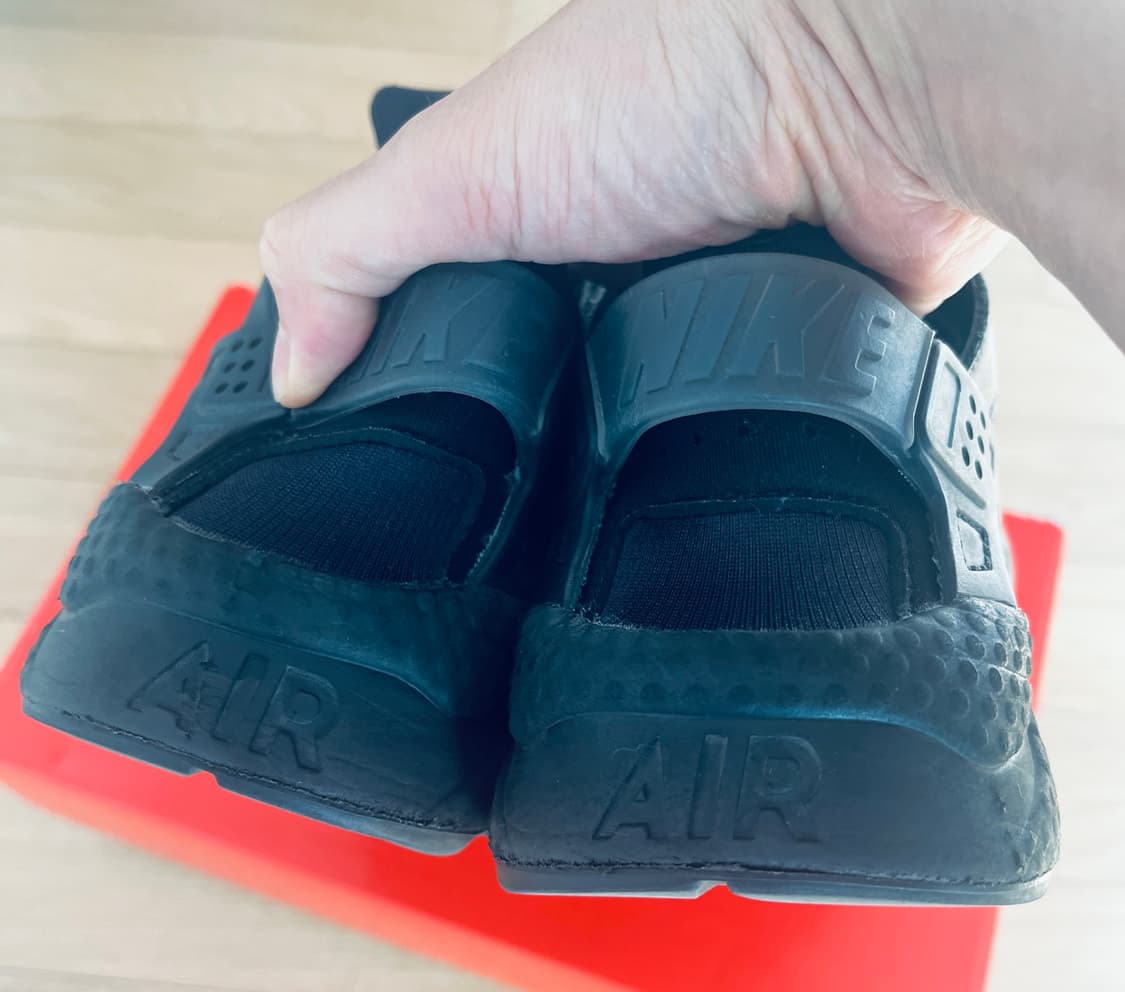 나이키 허라취 트리플블랙 255 상품이미지4