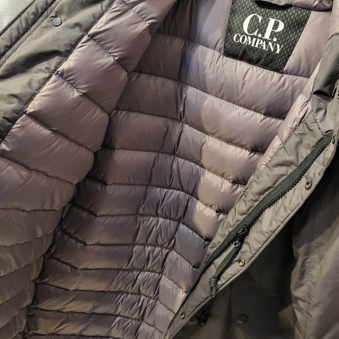 CP Company 씨피컴퍼니 마이크로엠 롱 다운 패딩 자켓 상품이미지6