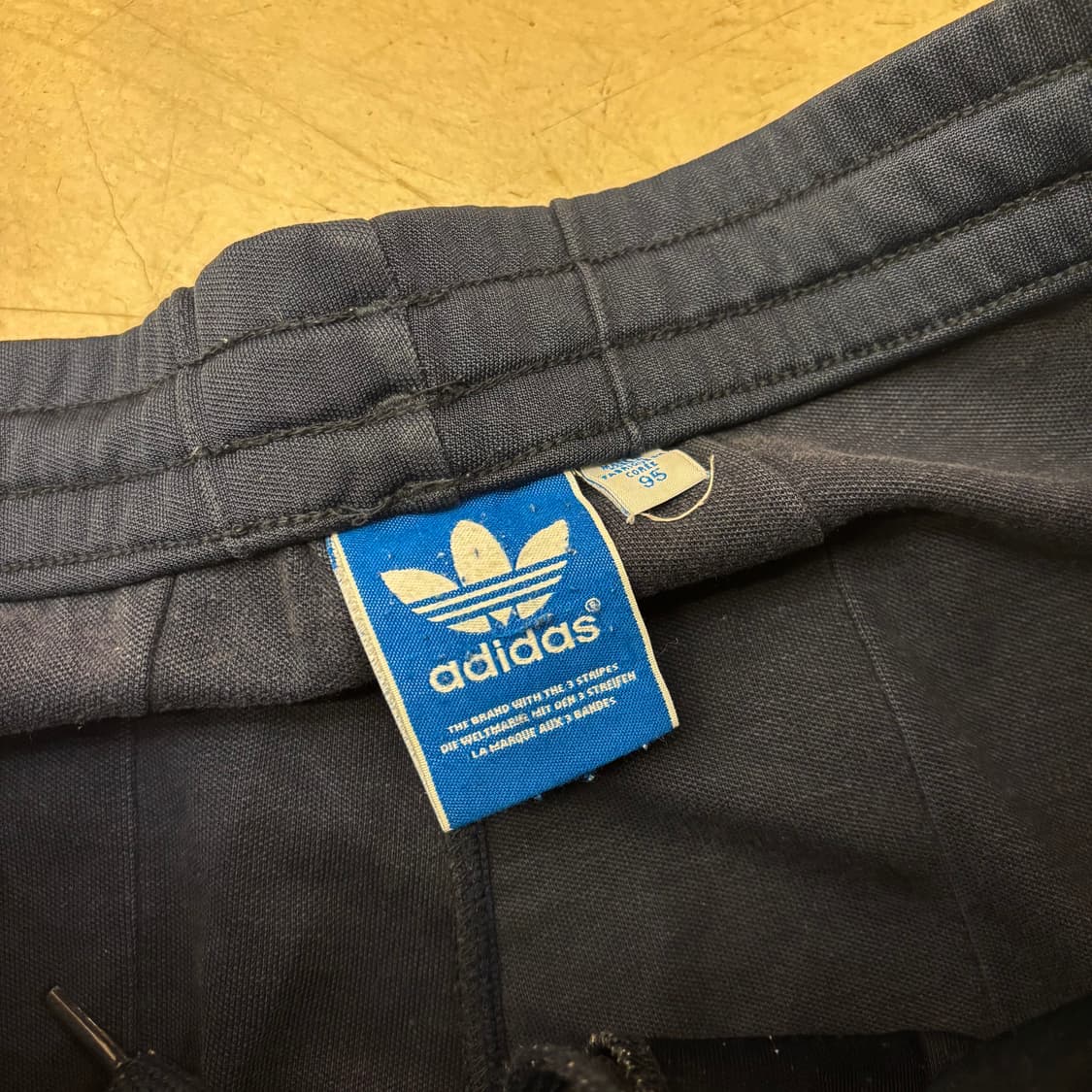 아디다스 삼선 오리지널 트랙 팬츠 상품이미지3