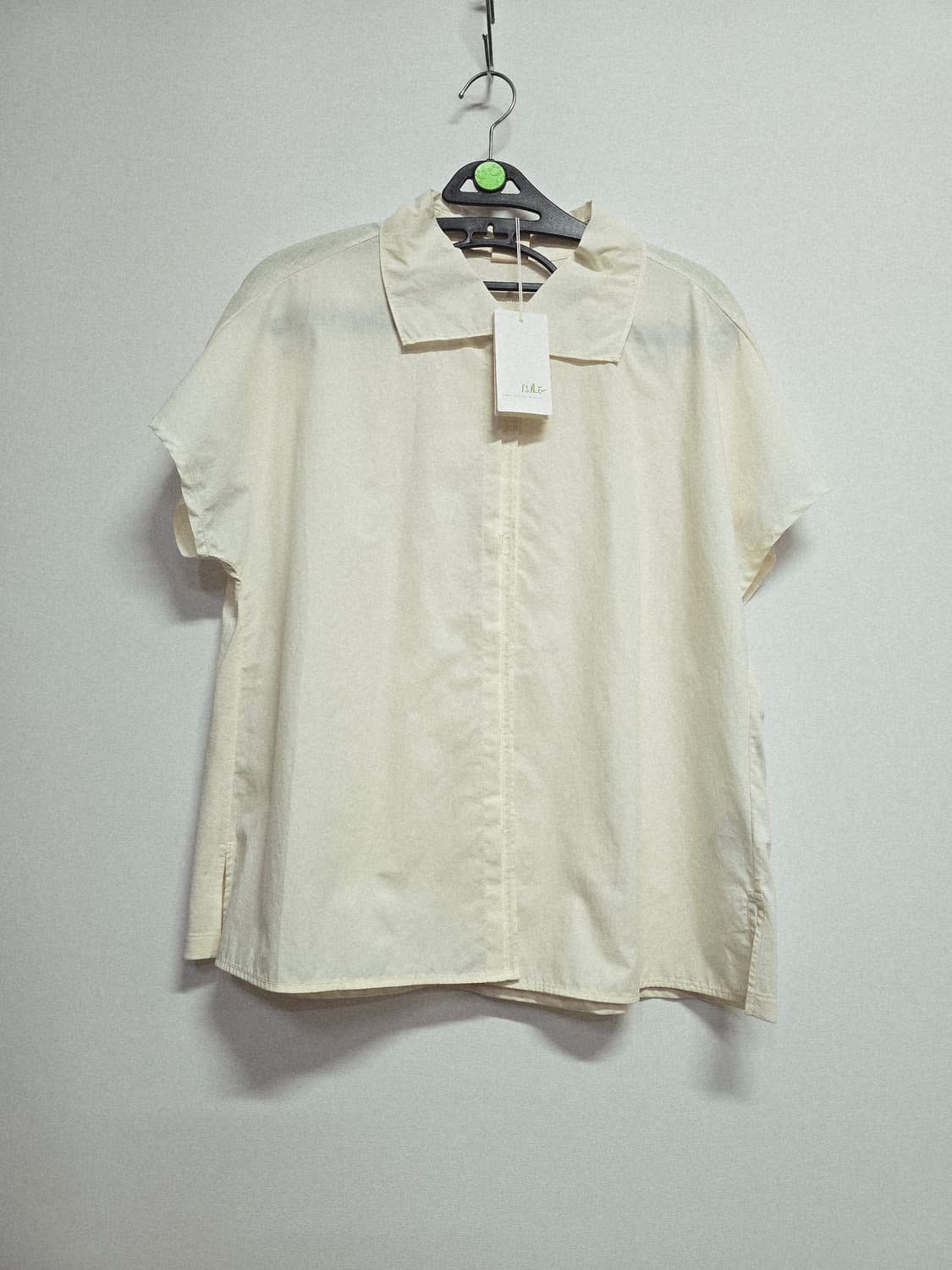 새상품 이새 코튼혼방 반팔 셔츠 블라우스 상품이미지1