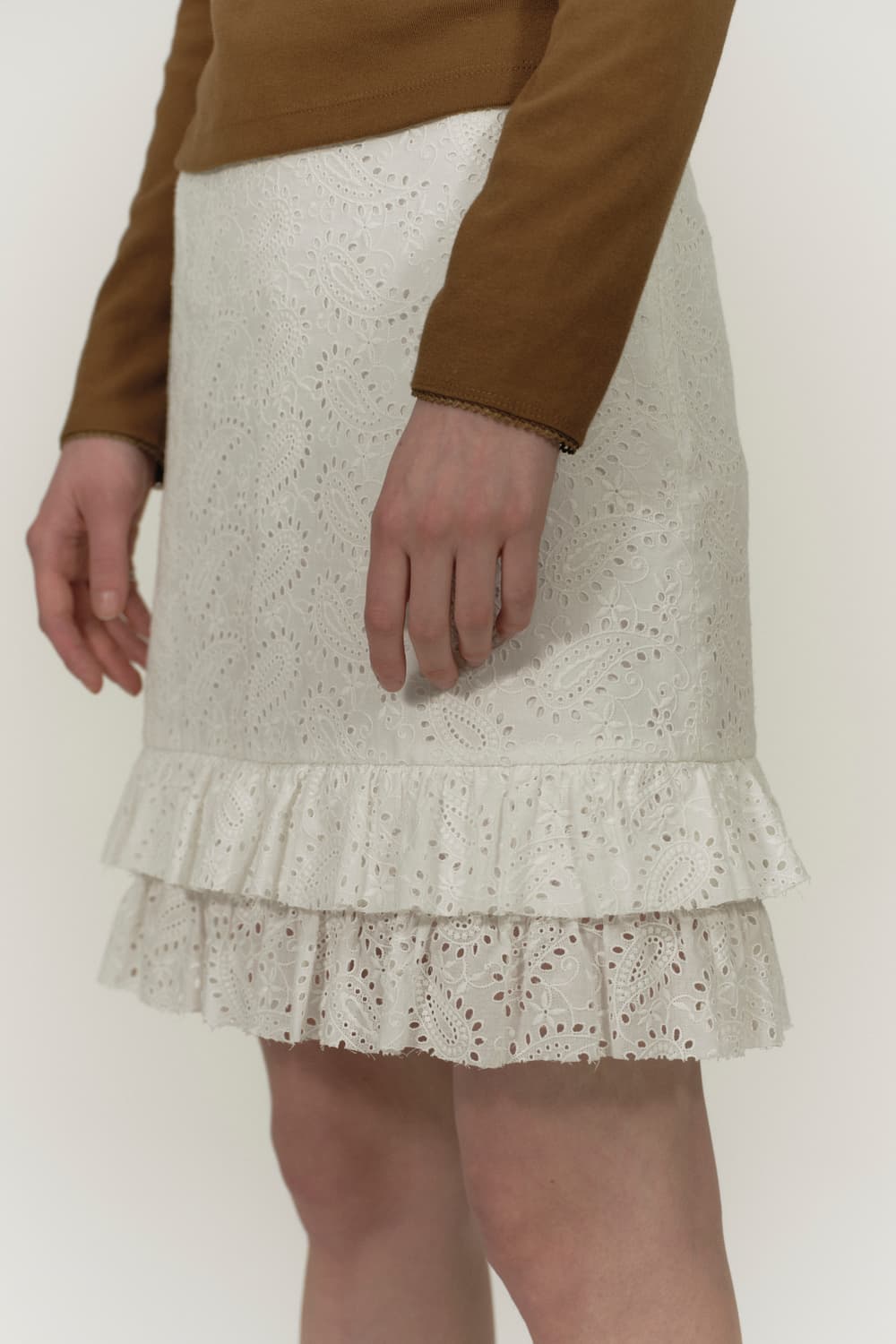 솔티페블 플레어드 코튼 미디 스커트 상품이미지2